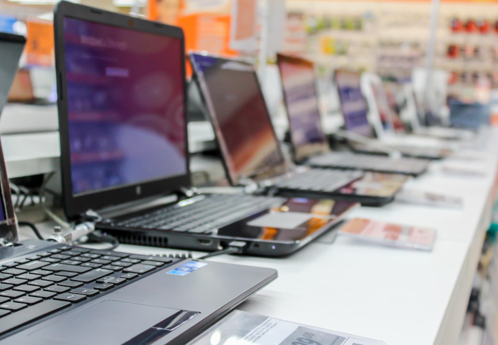 Computer retail and IT hardware services in Malaysia